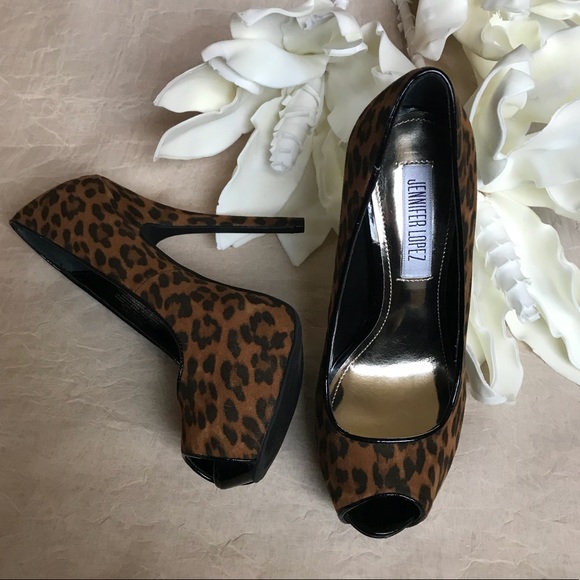𝐉𝐄𝐍𝐍𝐈𝐅𝐄𝐑 𝐋𝐎𝐏𝐄𝐙 Peep-Toe Stiletto - Picture 10 of 12
